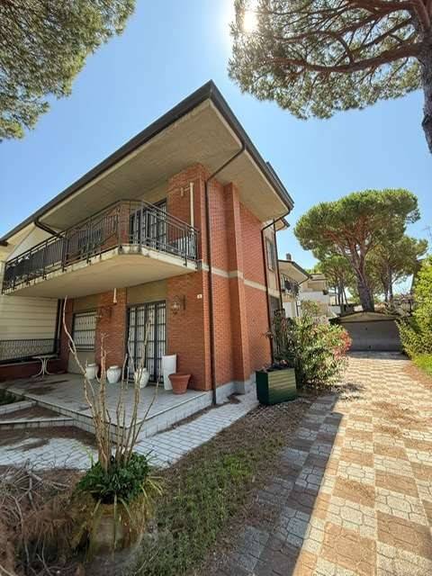 casa indipendente in vendita a Cervia in zona Milano Marittima