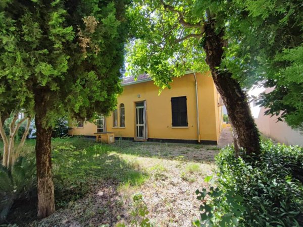 casa indipendente in vendita a Cervia