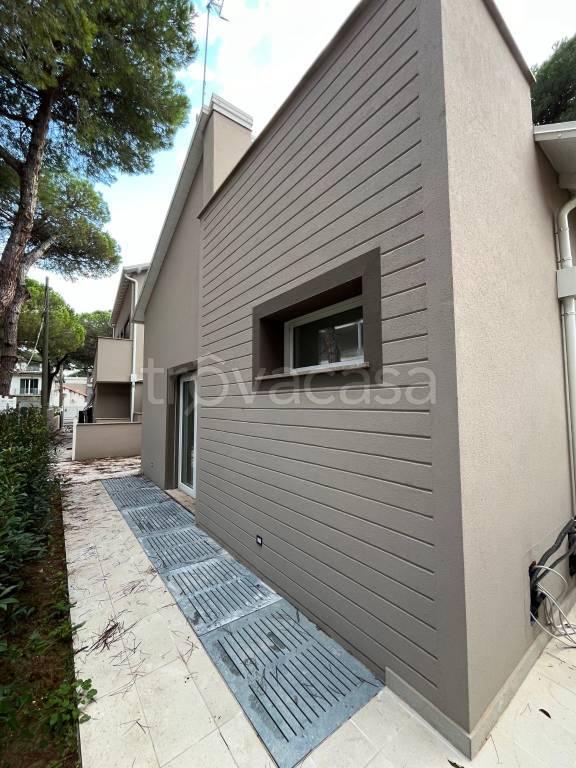 appartamento in vendita a Cervia in zona Milano Marittima