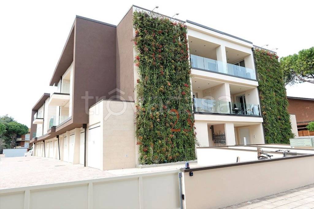 appartamento in vendita a Cervia in zona Milano Marittima