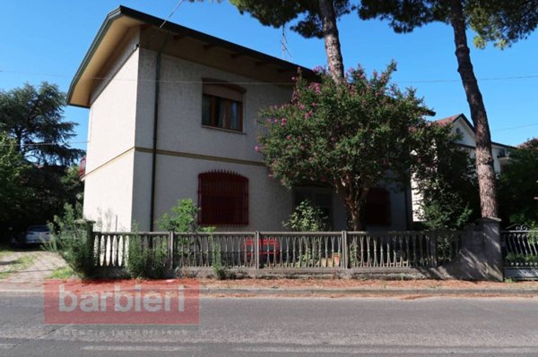 casa indipendente in vendita a Cervia in zona Pisignano