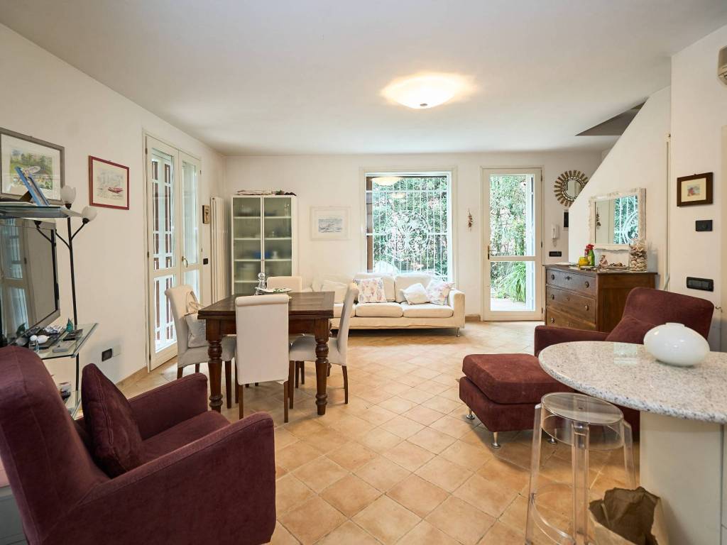 casa indipendente in vendita a Cervia