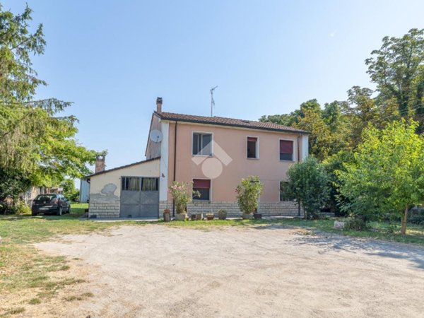 casa indipendente in vendita a Cervia in zona Cannuzzo