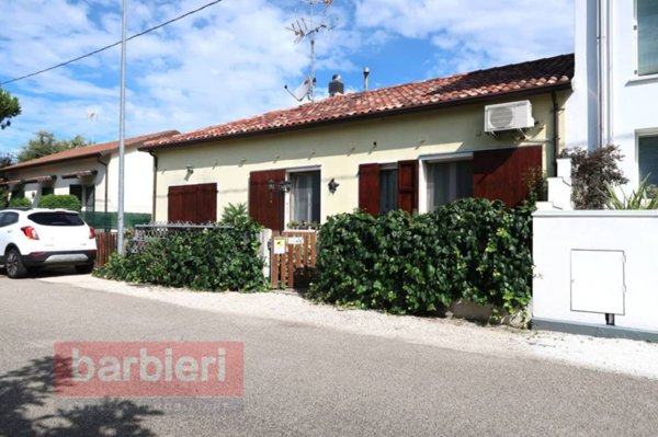 casa indipendente in vendita a Cervia