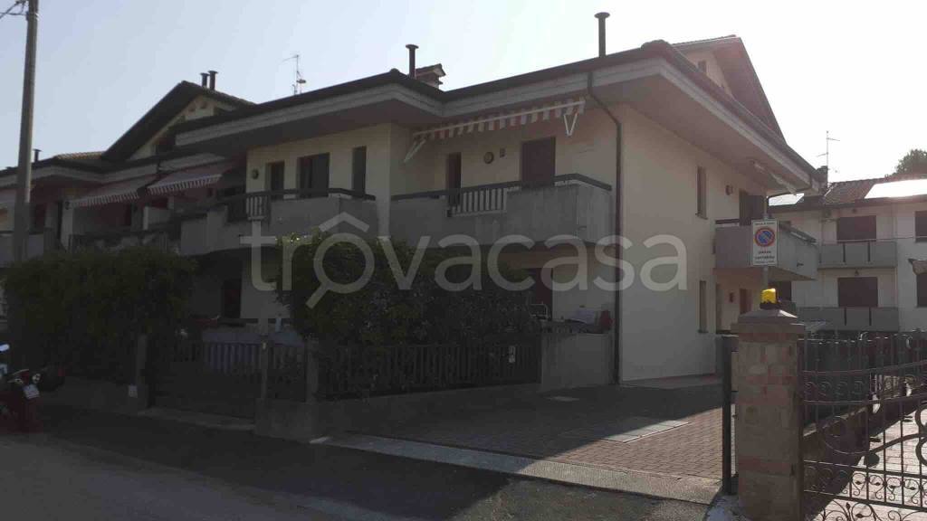 appartamento in vendita a Cervia in zona Pisignano