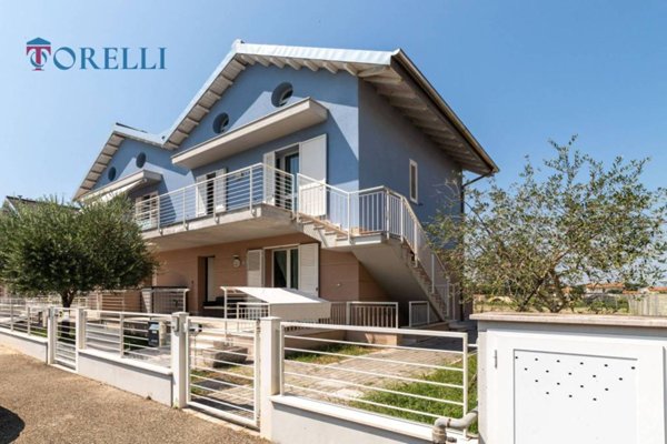 casa indipendente in vendita a Cervia in zona Pinarella
