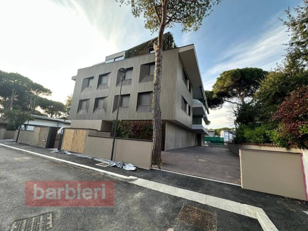 appartamento in vendita a Cervia in zona Milano Marittima