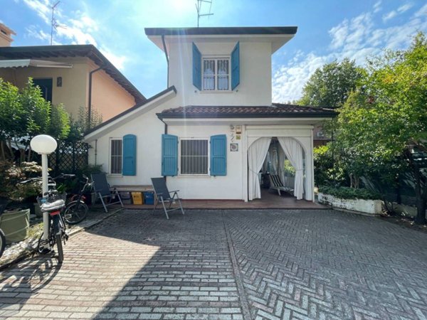 casa indipendente in vendita a Cervia
