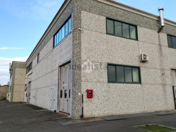 capannone in vendita a Cervia