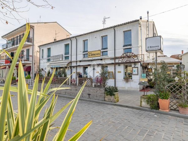 negozio in vendita a Cervia