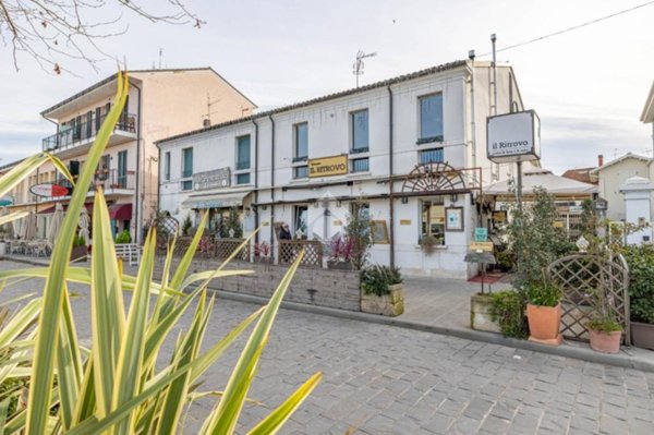 negozio in vendita a Cervia