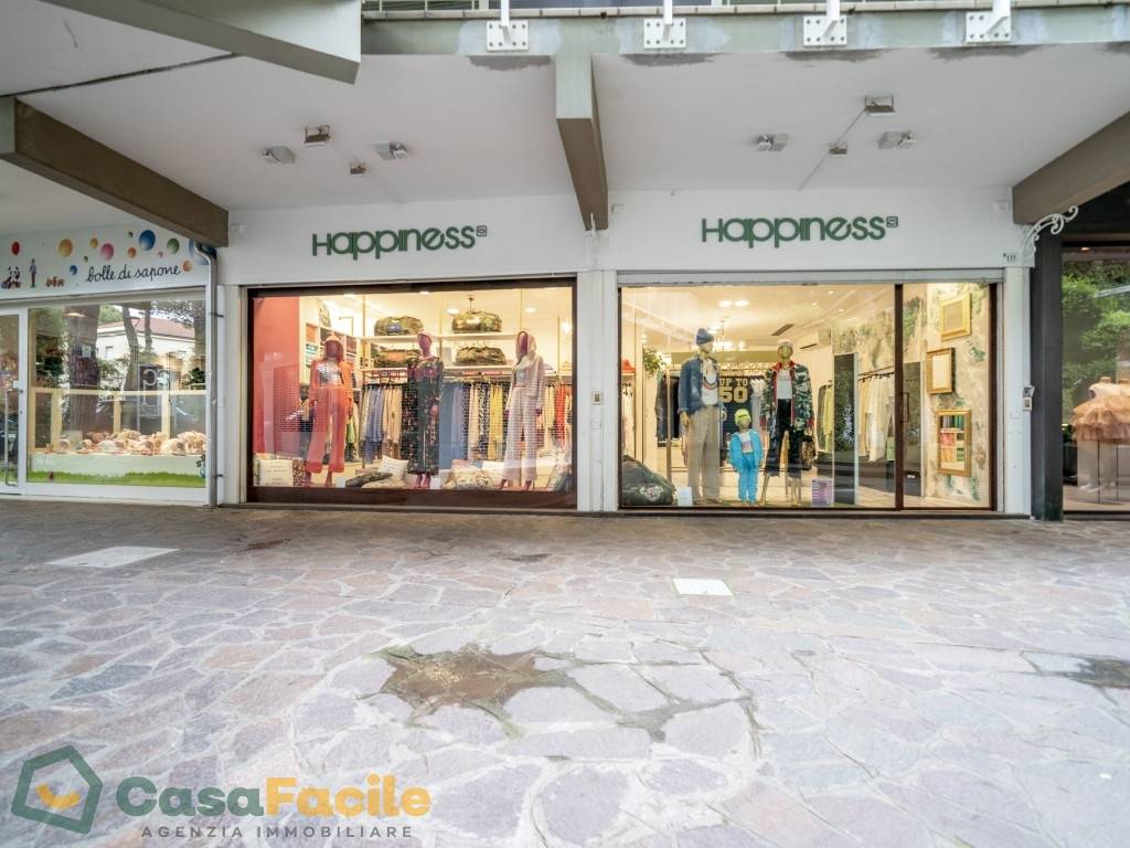 ufficio in vendita a Cervia in zona Milano Marittima