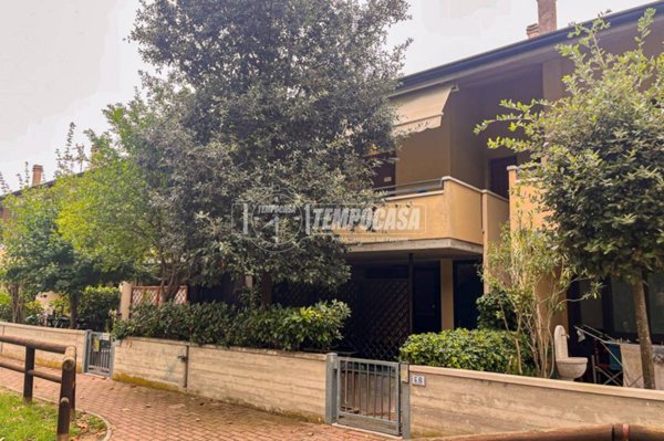 appartamento in vendita a Cervia in zona Pinarella