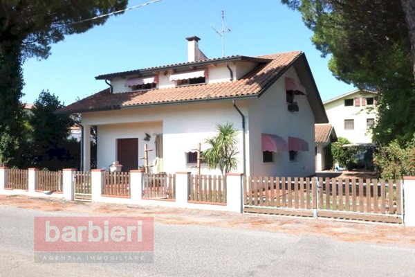 casa indipendente in vendita a Cervia
