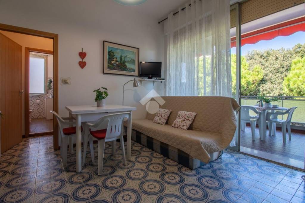 appartamento in vendita a Cervia in zona Pinarella
