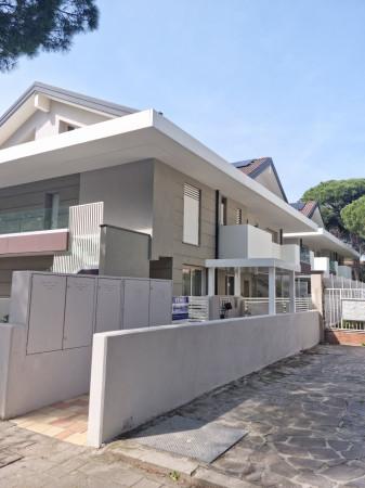 appartamento in vendita a Cervia in zona Milano Marittima