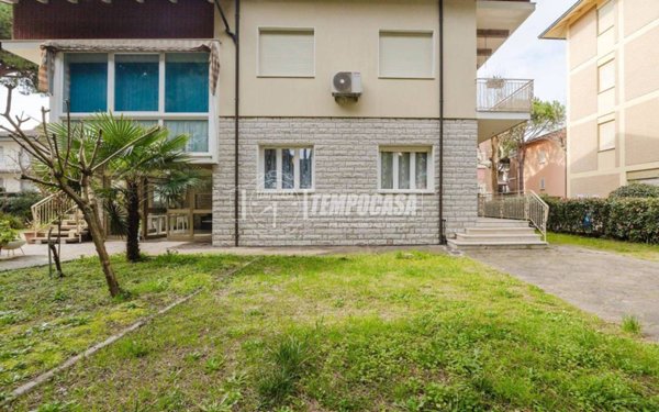 appartamento in vendita a Cervia in zona Pinarella