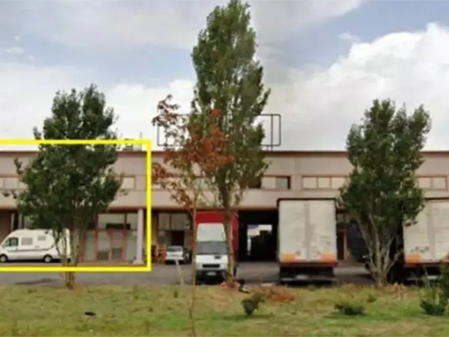 locale di sgombero in vendita a Cervia in zona Montaletto