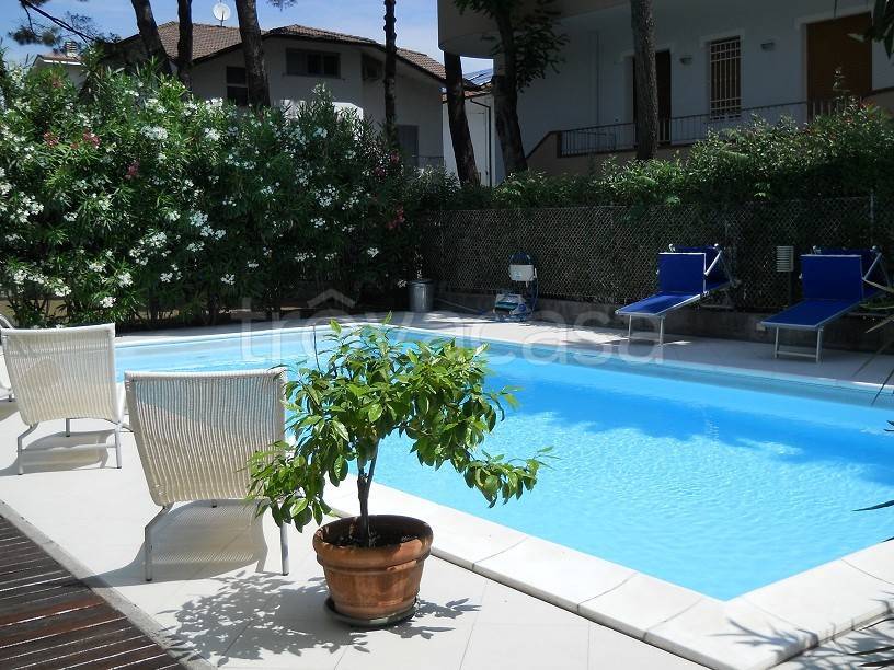 appartamento in vendita a Cervia in zona Milano Marittima