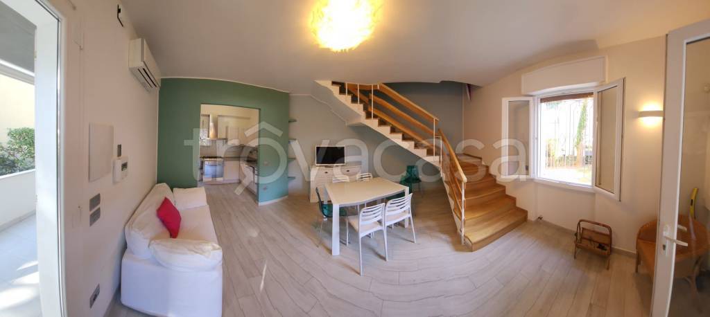 casa indipendente in vendita a Cervia in zona Pinarella
