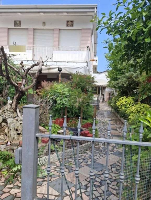 casa indipendente in vendita a Cervia in zona Milano Marittima