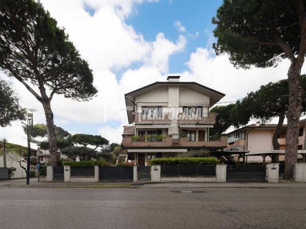 appartamento in vendita a Cervia in zona Pinarella