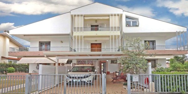 casa indipendente in vendita a Cervia