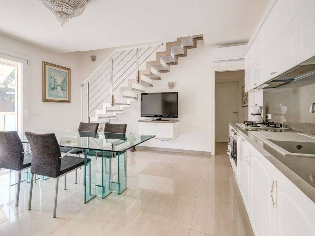 appartamento in vendita a Cervia in zona Pinarella