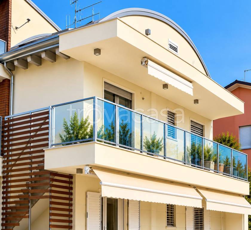 appartamento in vendita a Cervia in zona Pinarella