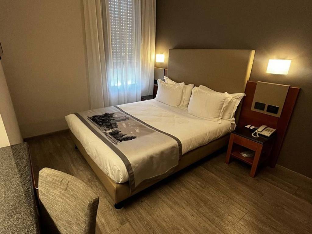 intera palazzina in vendita a Cervia in zona Milano Marittima