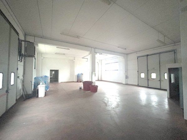 negozio in vendita a Cervia