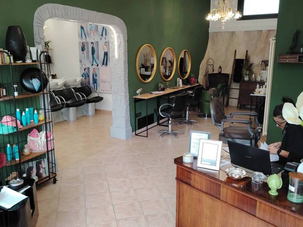 negozio in vendita a Cervia in zona Milano Marittima