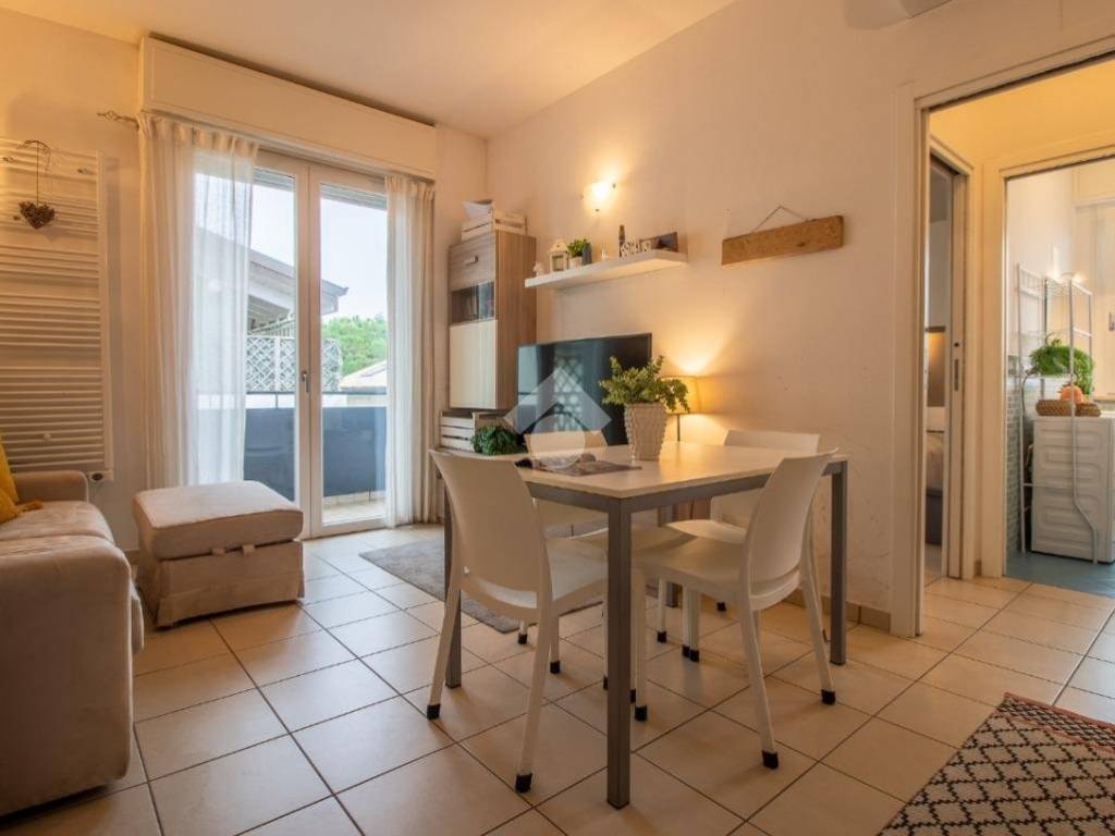 appartamento in vendita a Cervia in zona Pinarella