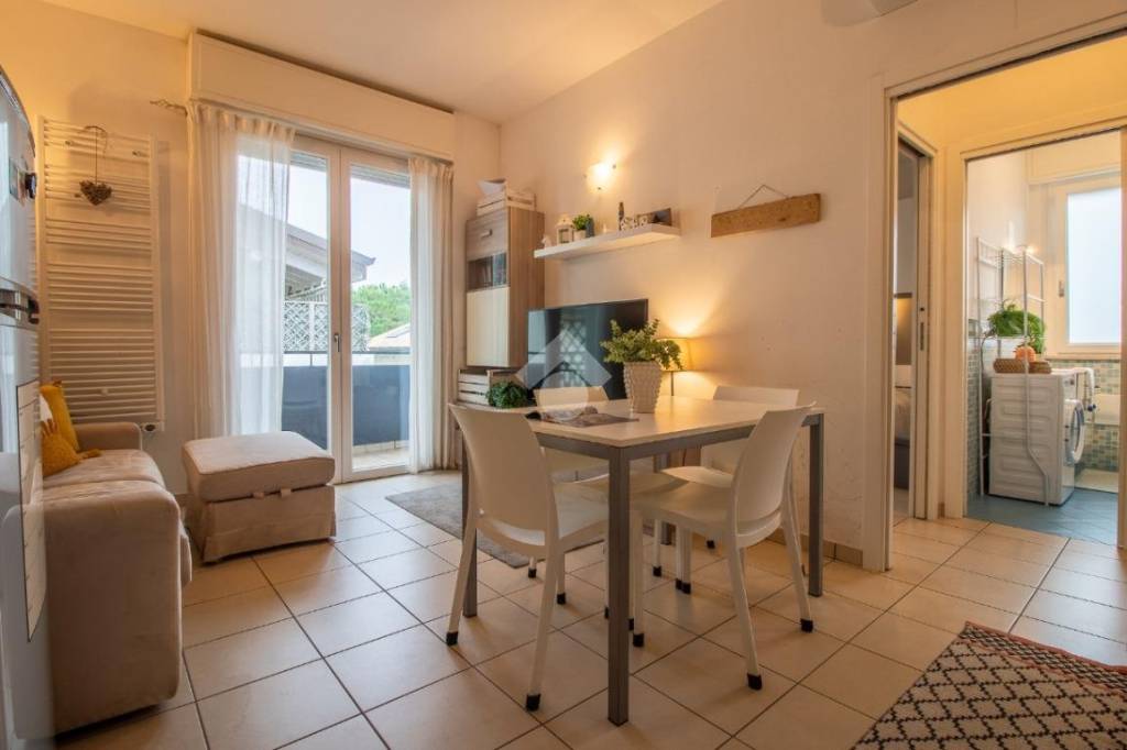 appartamento in vendita a Cervia in zona Pinarella