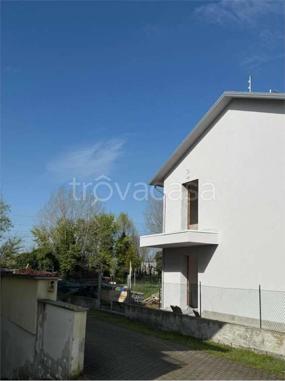 casa indipendente in vendita a Cervia in zona Pinarella
