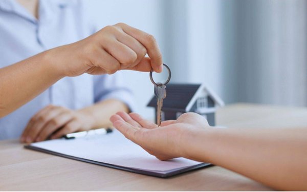 locale commerciale in vendita a Cervia