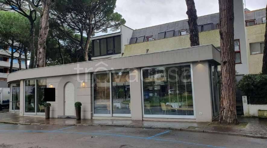 negozio in vendita a Cervia in zona Milano Marittima