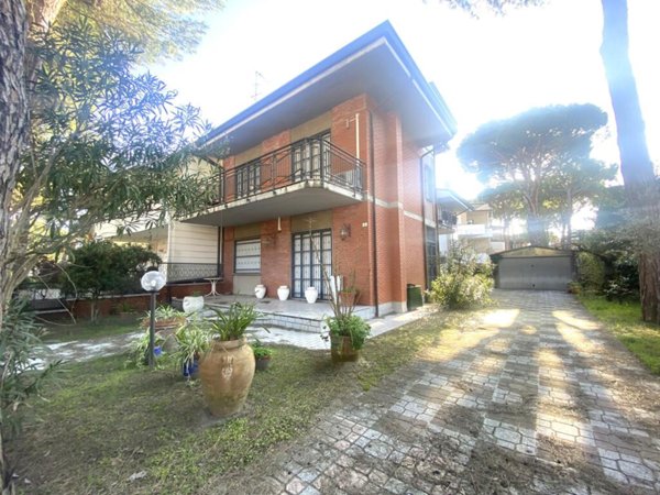 casa indipendente in vendita a Cervia