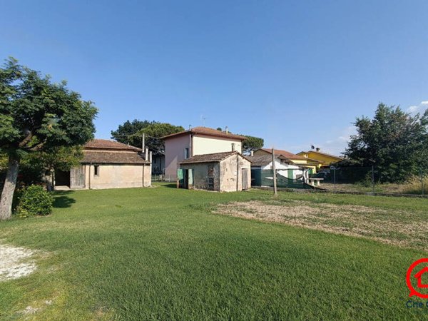casa indipendente in vendita a Cervia in zona Pisignano