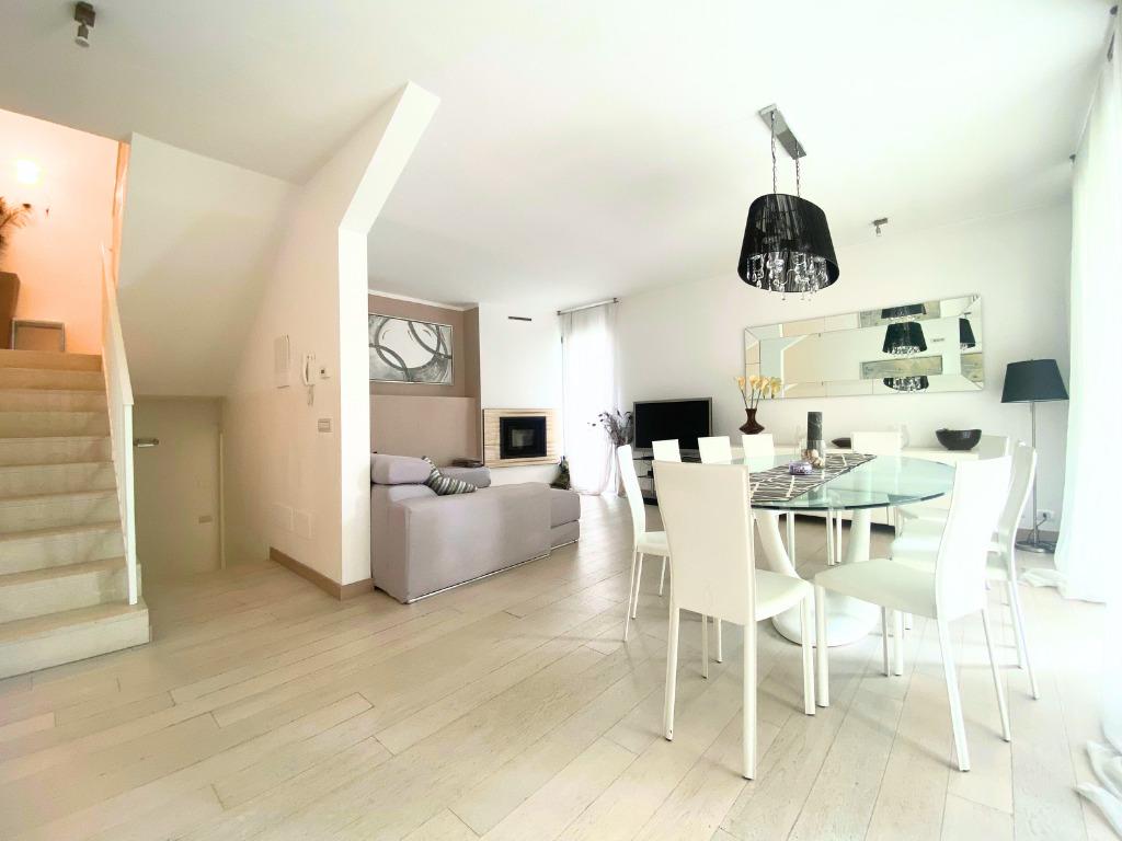 casa indipendente in vendita a Cervia