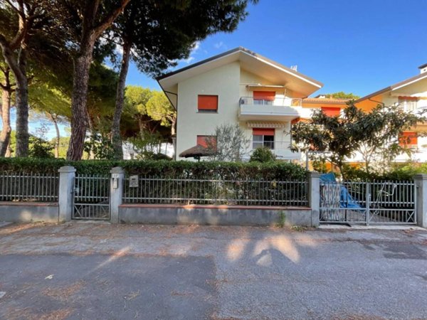 casa indipendente in vendita a Cervia in zona Pinarella