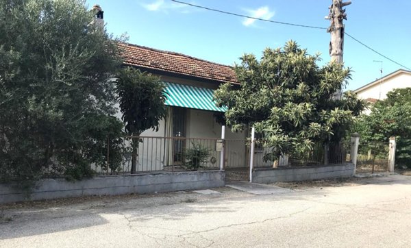 casa indipendente in vendita a Cervia