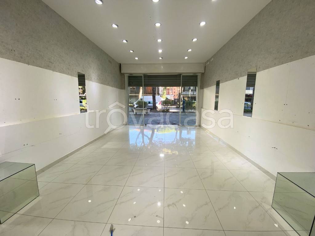 negozio in vendita a Cervia in zona Milano Marittima