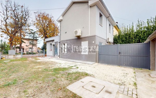 appartamento in vendita a Cervia in zona Castiglione di Cervia