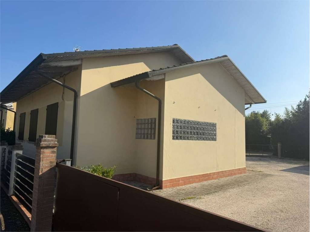 casa indipendente in vendita a Cervia in zona Villa Inferno