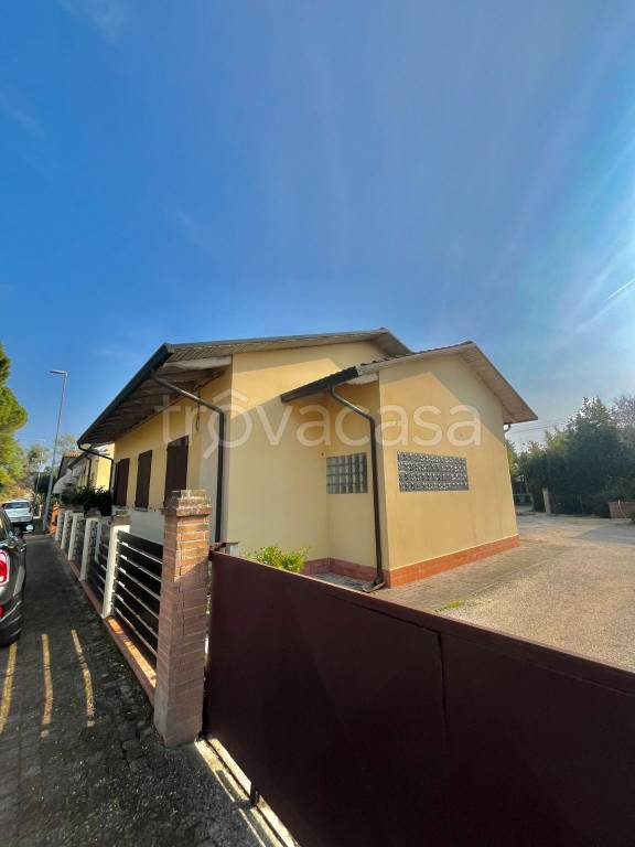 casa indipendente in vendita a Cervia