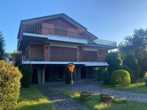 casa indipendente in vendita a Cervia in zona Milano Marittima