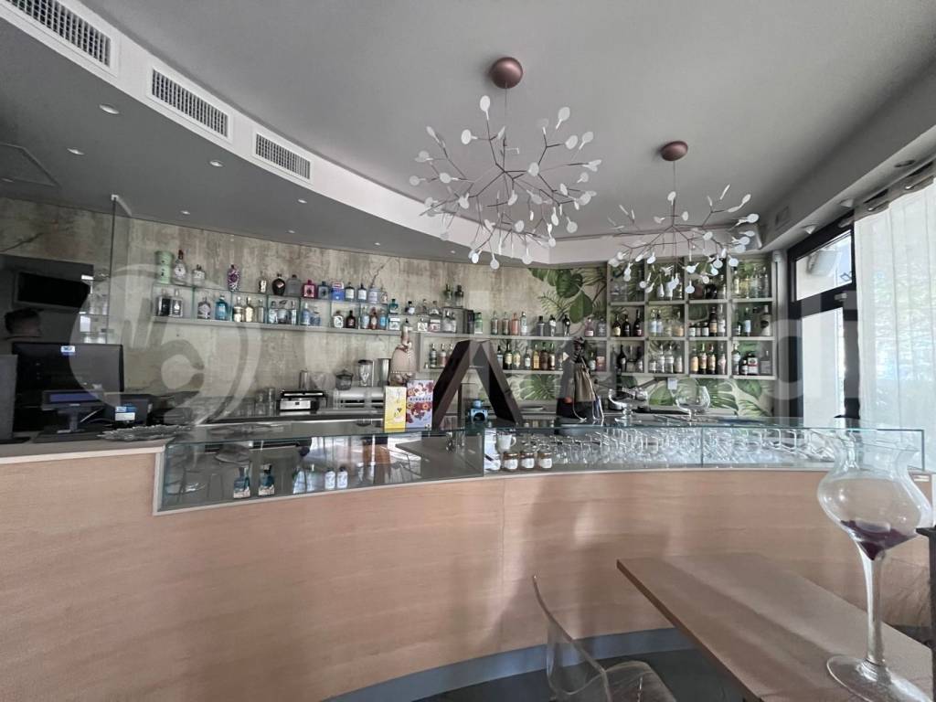 negozio in vendita a Cervia