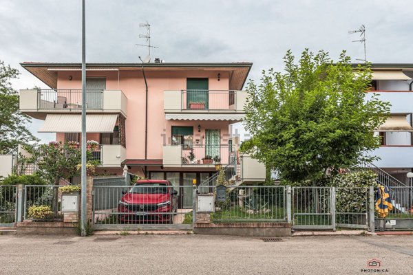 casa indipendente in vendita a Cervia