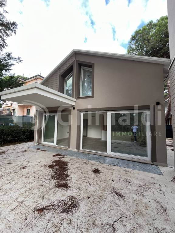 casa indipendente in vendita a Cervia in zona Milano Marittima